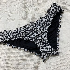 cheeky bikini bottoms